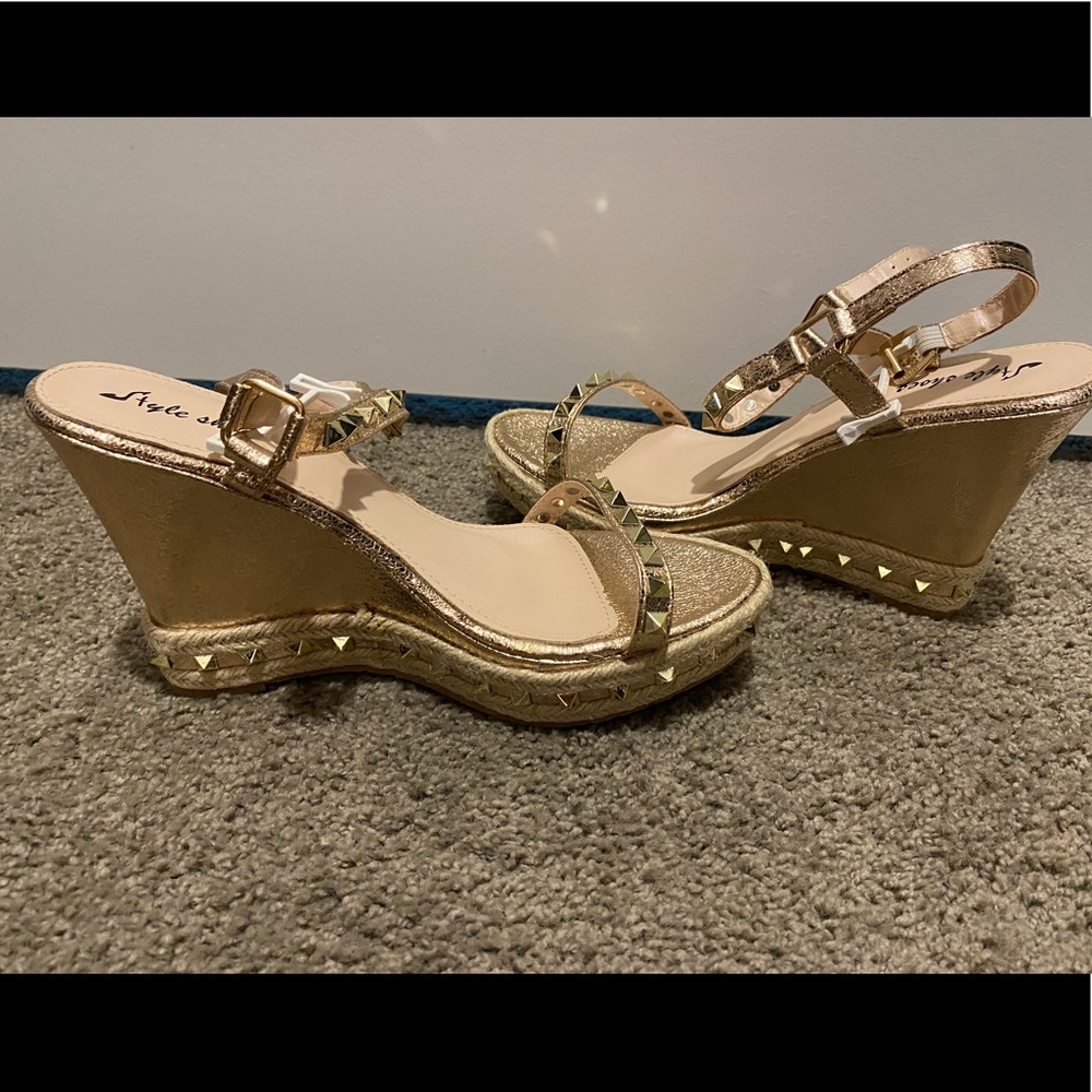 Rose Gold Wedge Sandals - Picture 2 of 4